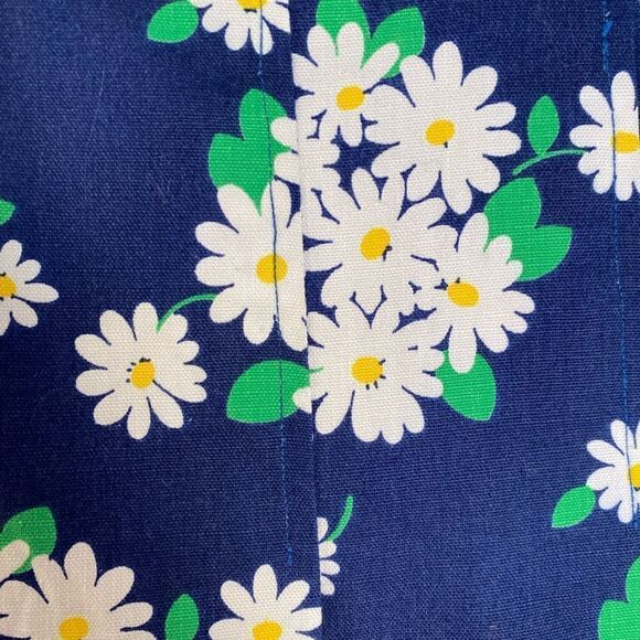 Handmade hand, sewn, women’s navy blue daisy, print, pleated mini skirt - Picture 5 of 6